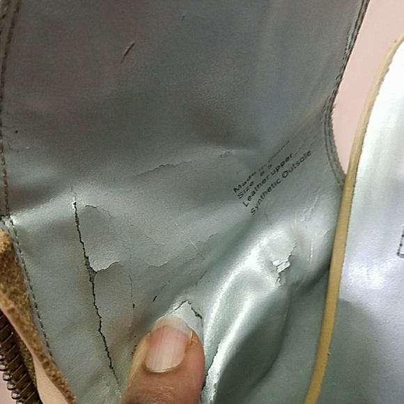 H by Halston. Heels size 8.5 - Picture 8 of 8